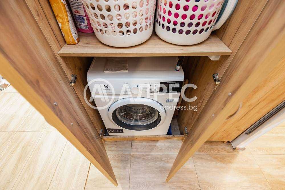 Обзаведен апартамент с три отделни стаи