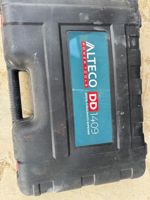 Аппарат алмазного сверления