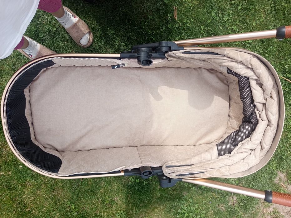 Продам коляску в отличном состоянии