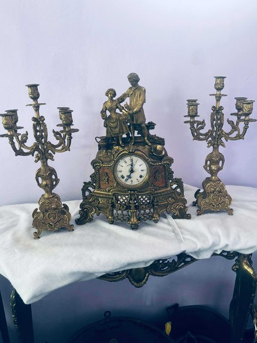 Vând ceas cu pendul