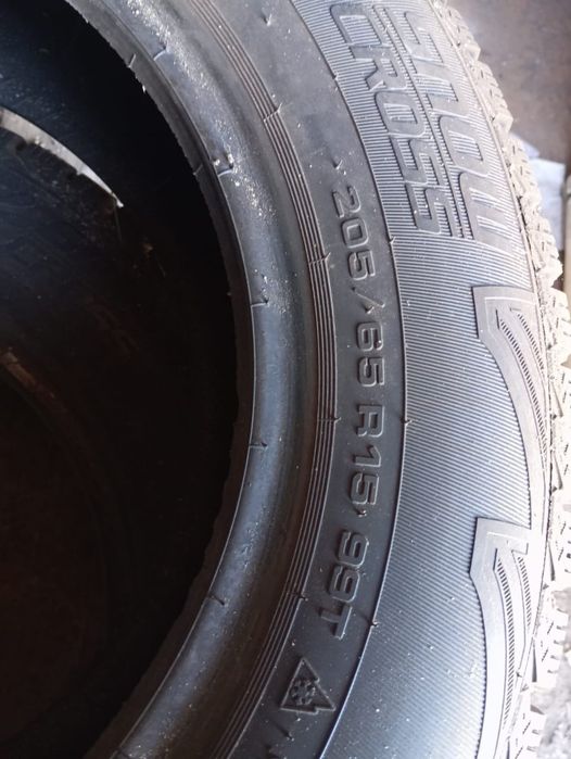 Продам резину на мерс