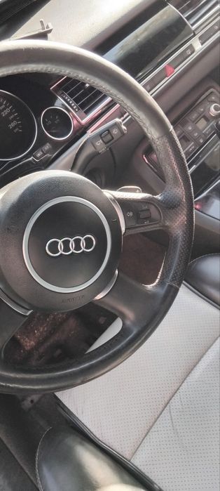 Волан с пера Audi A8 D3 Ауди А8