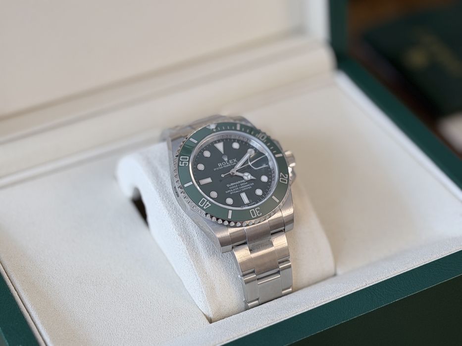 Часы Rolex Submariner “Hulk”