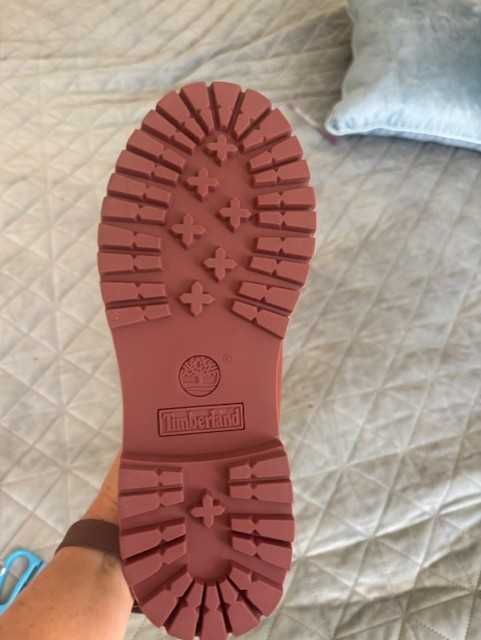 Нови дамски водоустойчиви боти Timberland. Червени.