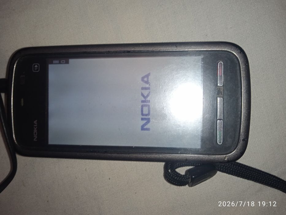 Продам Нокиа 5230
