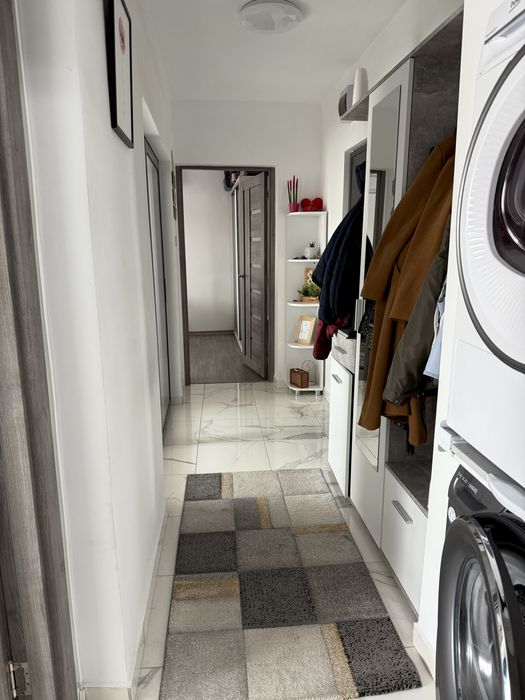 Apartamnet 2 camere decomandat la cheie
