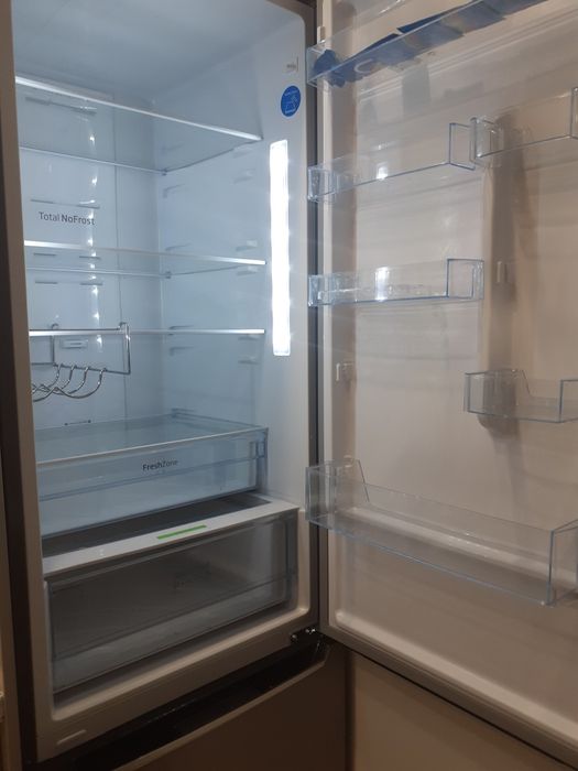 Продам холодильник Hansa No Frost)