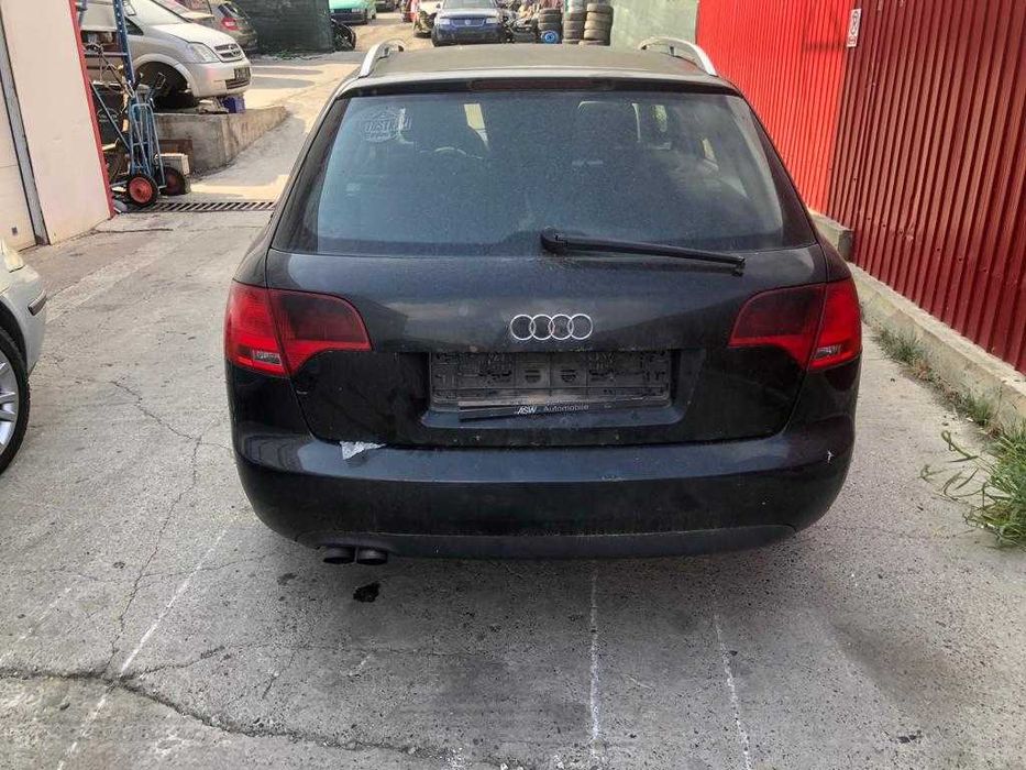 Dezmembram Audi A4 B7 2.0 BRE