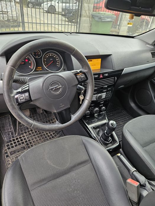 Vand Opel Astra H GTC diesel 1.9 CDTI, 150 CP.