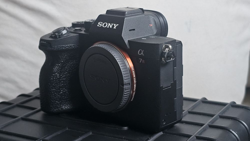 Продавам тяло Sony A7R IVa в отлично състояние