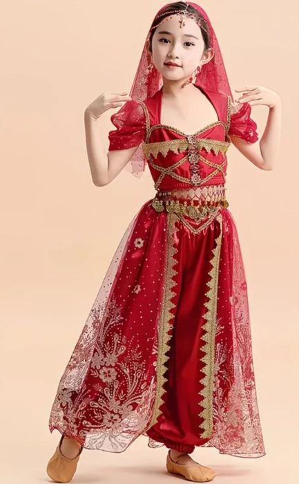 Индийский костюм. Үнді костюмі