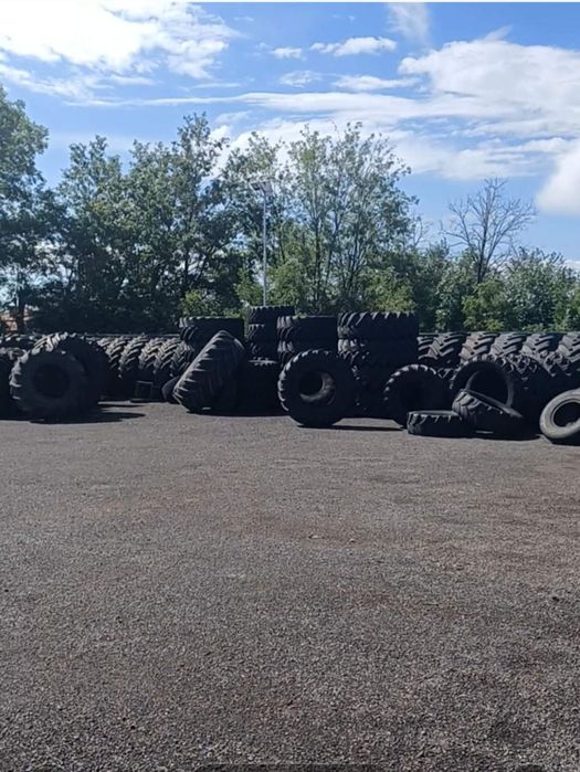 Гуми за трактори и комбайни