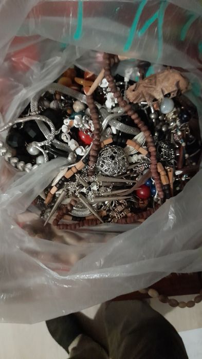 Gablonțuri brățări inele LV poșetă originale