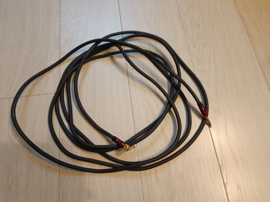 Cablu profesional pentru chitară