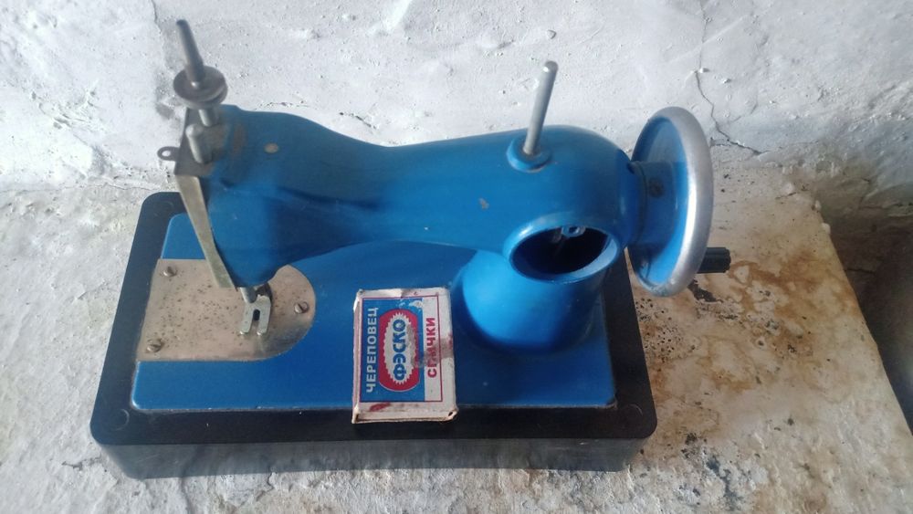 Детская швейная машинка ДШМ