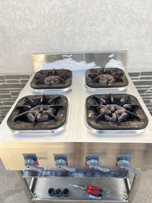 Газовая плита профессиональная для кафе