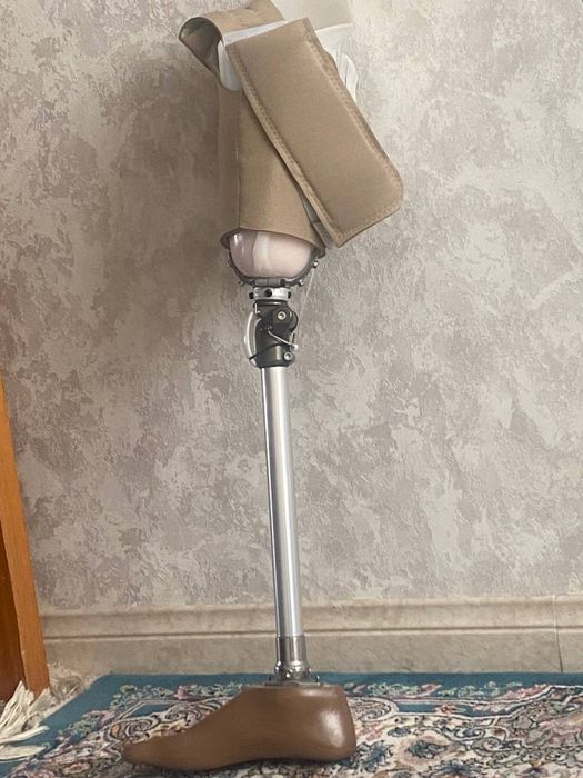 Протез ноги - правая