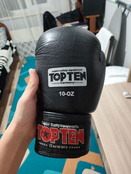 Перчатки для бокса