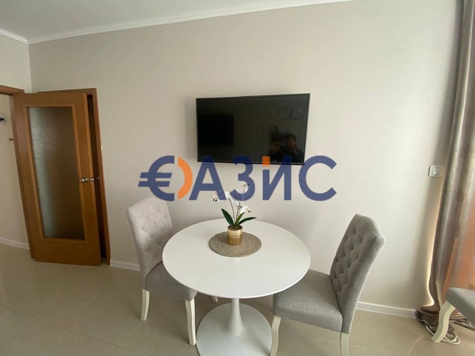 Продава се Двустаен апартамент в Свети Влас - 49 кв.м за 1062 €/кв.м - Снимка #3