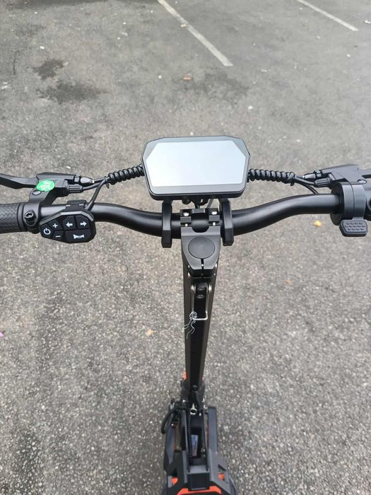 Vând trotineta electrica TODIMART S9