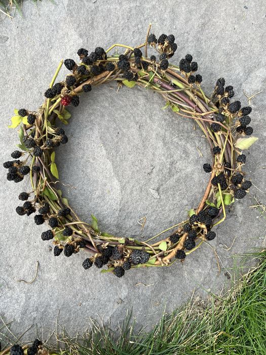 Венки декоративные поделки в садик