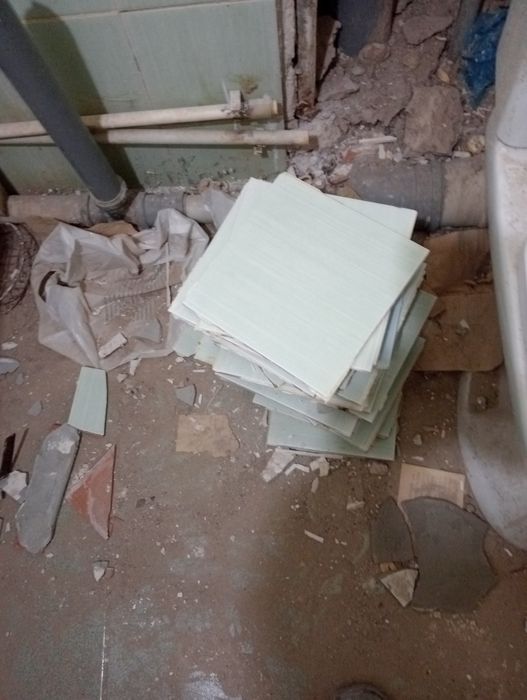 Отдам кафель даром