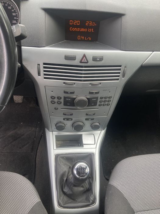 Опел астра H  1.7 6скорости eko flex за части.