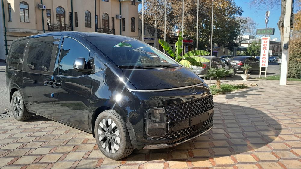 Hyundai Staria — комфорт, стиль и технологии в одном автомобиле!