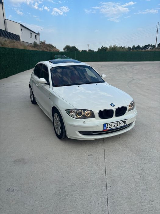 Vând BMW seria 1 e 87 trapa bixenon 120 d