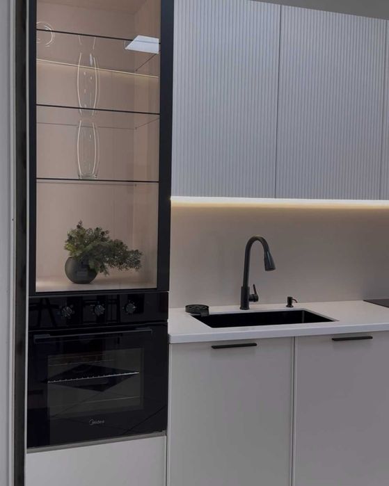 Кухонный гарнитур из шоу рума