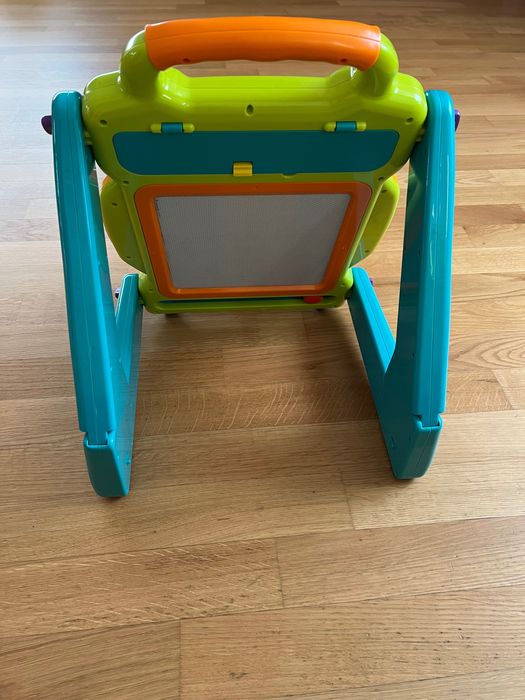 Centru de activitati si antemergator Hola Toys