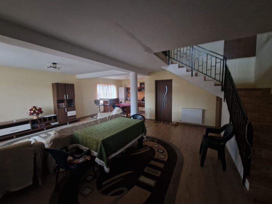 Casă P+M la 7 km de Rm  VÂLCEA Bujoreni-Olteni , garaj