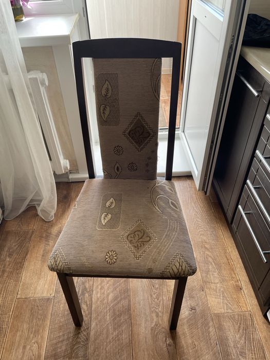 Стулья для кухни или сада