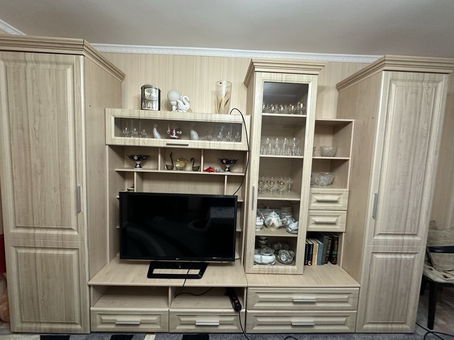 Продам стенку в отличном состоянии