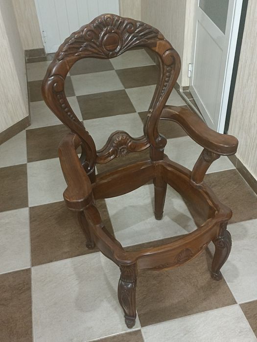 Мебель из массива ореха для гостиной