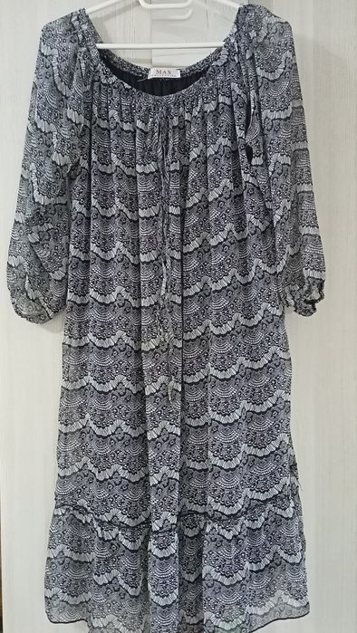 Продам женские платья