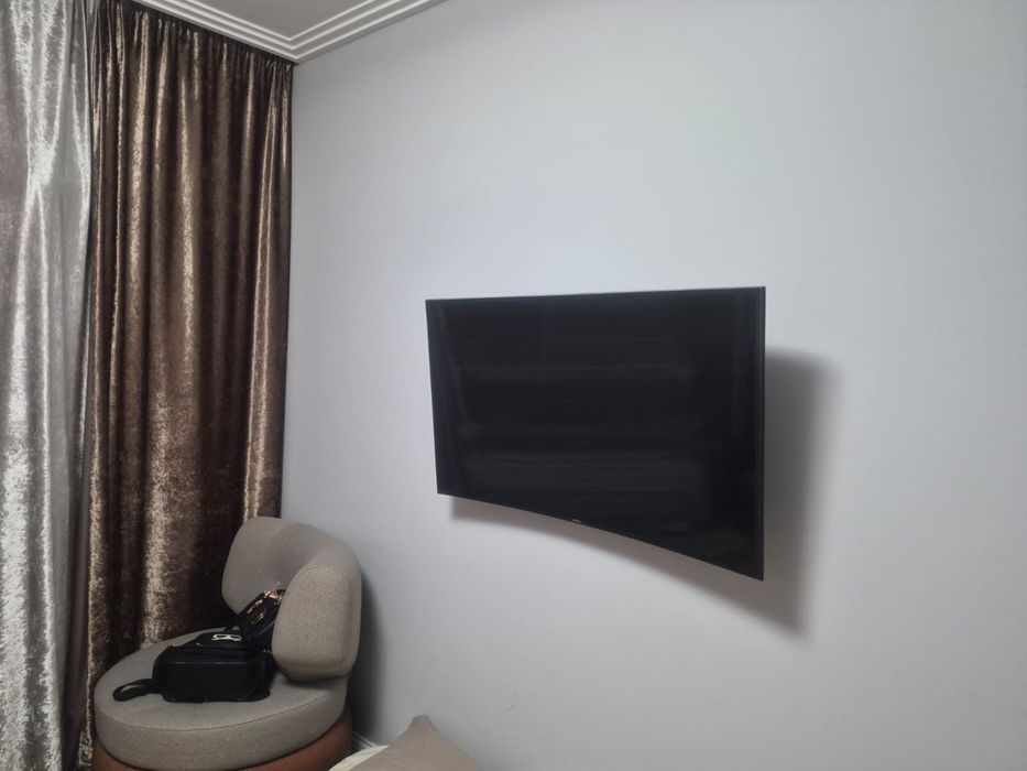 Продам телевизор Samsung LED