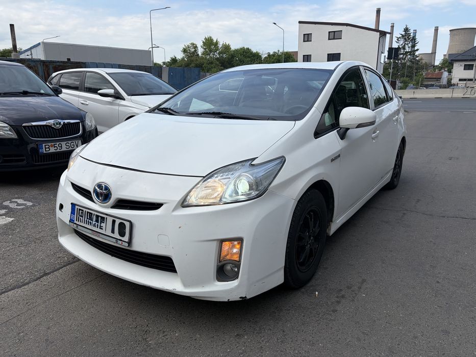 Vand toyota prius 2012 luna 12