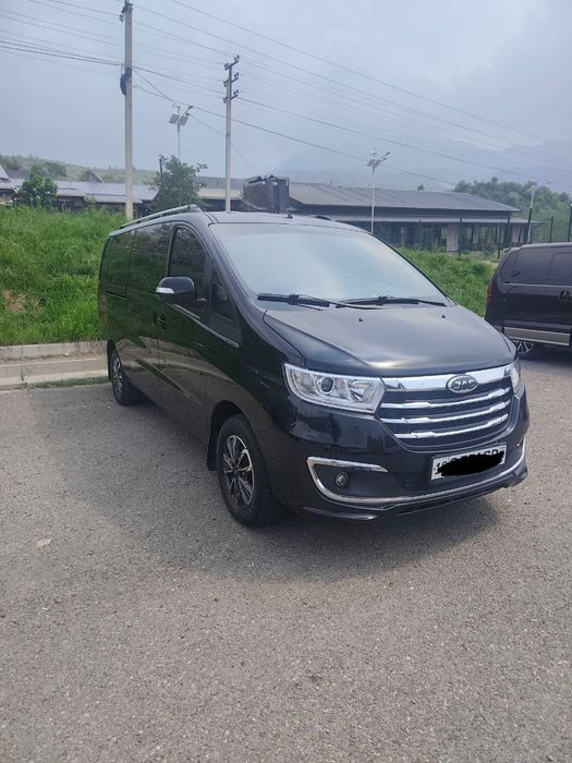 Sayoxat uchun moshina xizmati