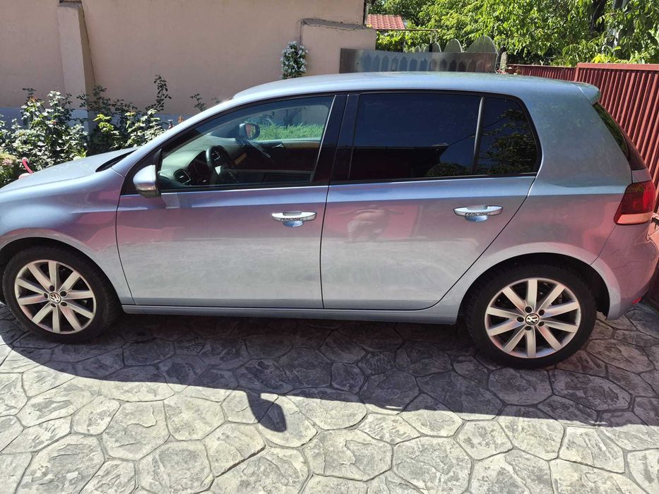 Golf VI An 2009 benzina  cutie manuala 140.000 km reali navigatie clima