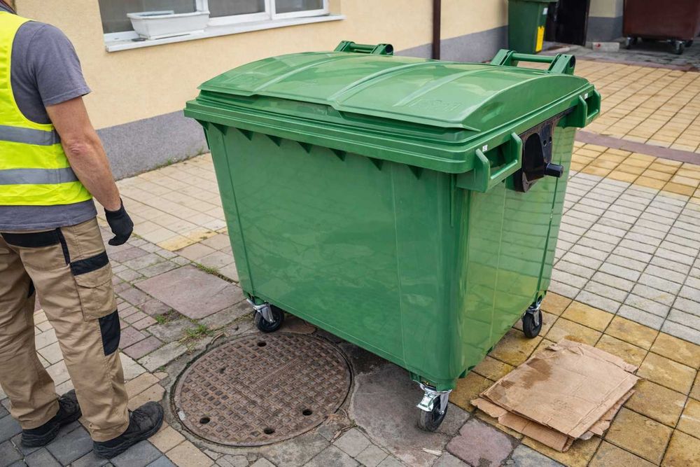Пластмасов контейнер за смет  1100 л - здрав HDPE материал, 4 колела