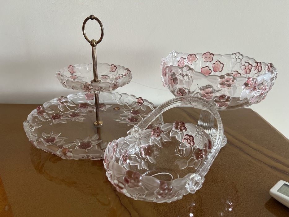 ваза за 3000 каждая