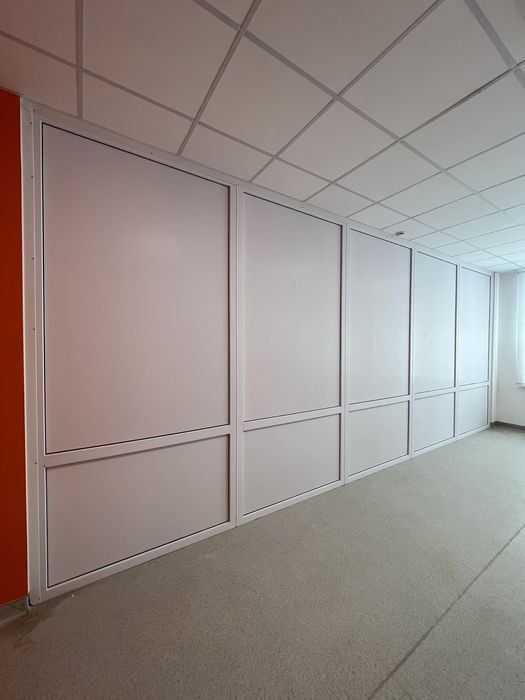 Пластиковые перегородки, замена сэндвичь панелей, стеклопакетов.