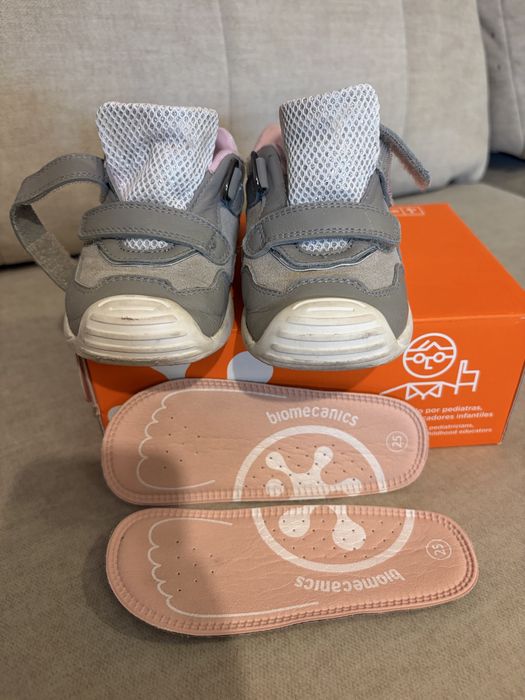 Sneakers Biomecanics, marimea 25