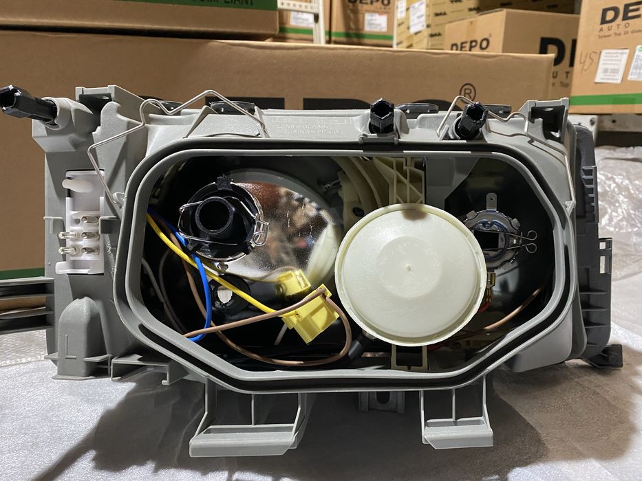 Фары на Mercedes W190