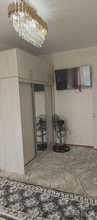 Тезда квартира сотилади 64 кв.
