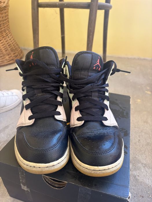 Adidasi Jordan 1
