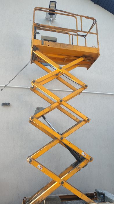 Închiriere Nacela Foarfeca