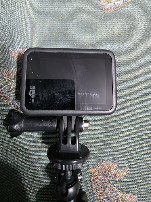 GoPro HERO 13 Black + 4 baterii + Hub încărcare + multe accesorii