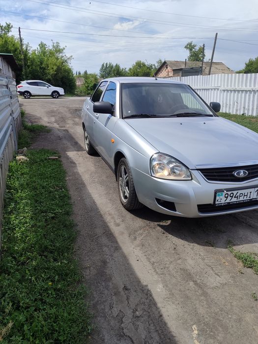 Продам приорку 2013 год с кондером